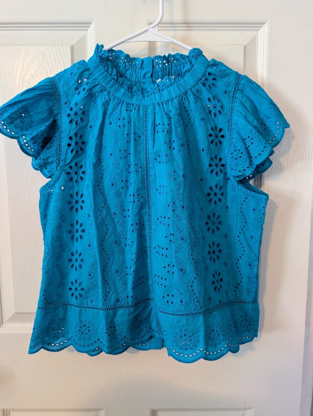 NWT S Jennifer & Grace Bluish Turquoise Eyelet Flutter Sleeve Top JJGB09